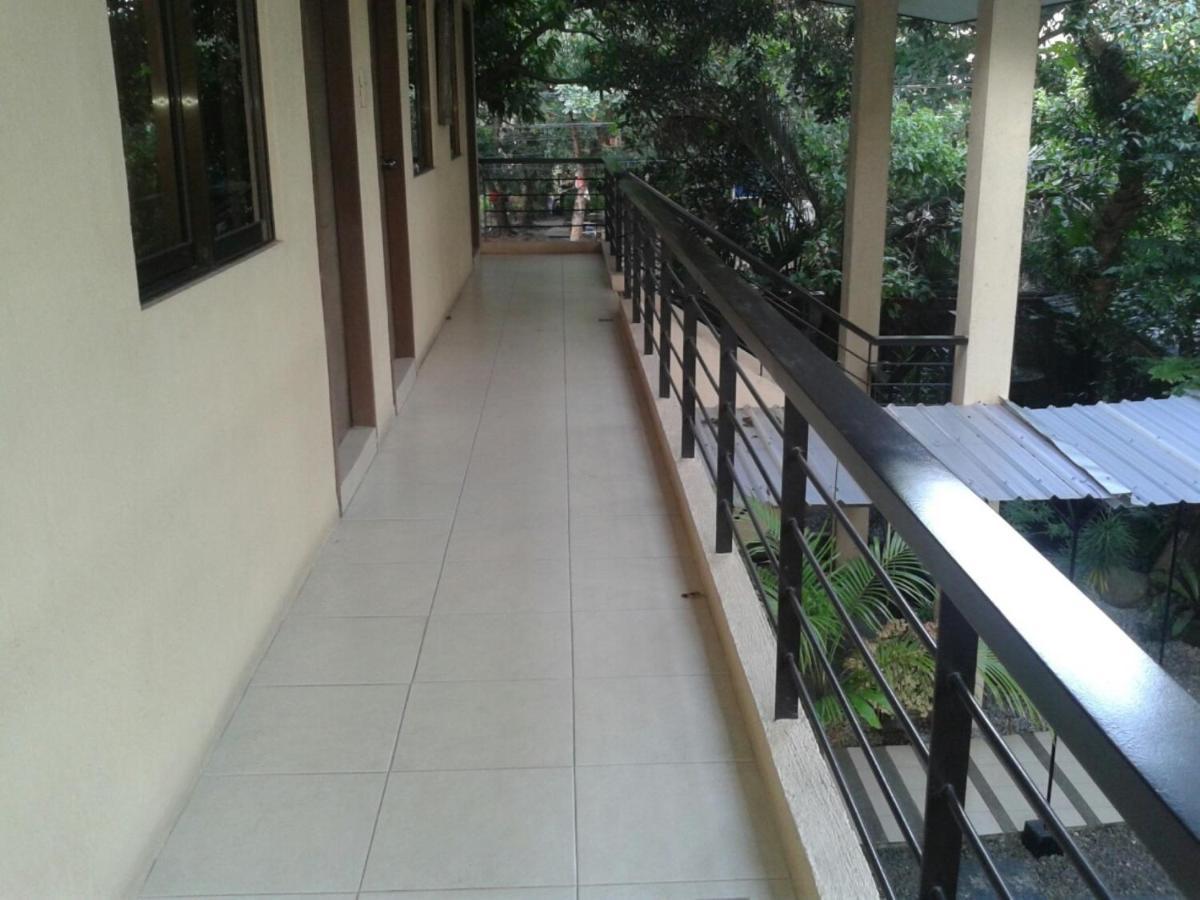 11Th Street Bed And Breakfast Bacolod Esterno foto