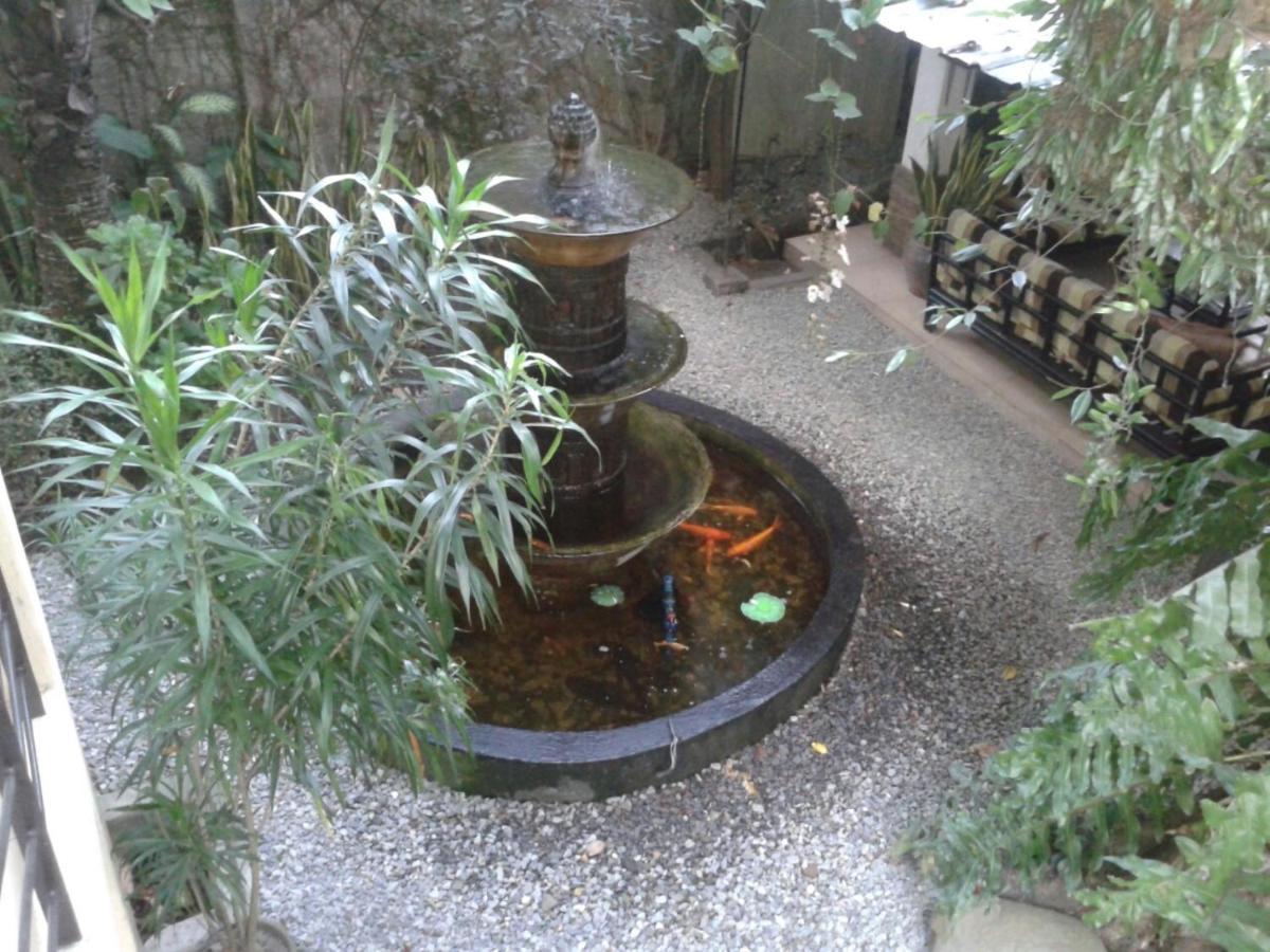 11Th Street Bed And Breakfast Bacolod Esterno foto